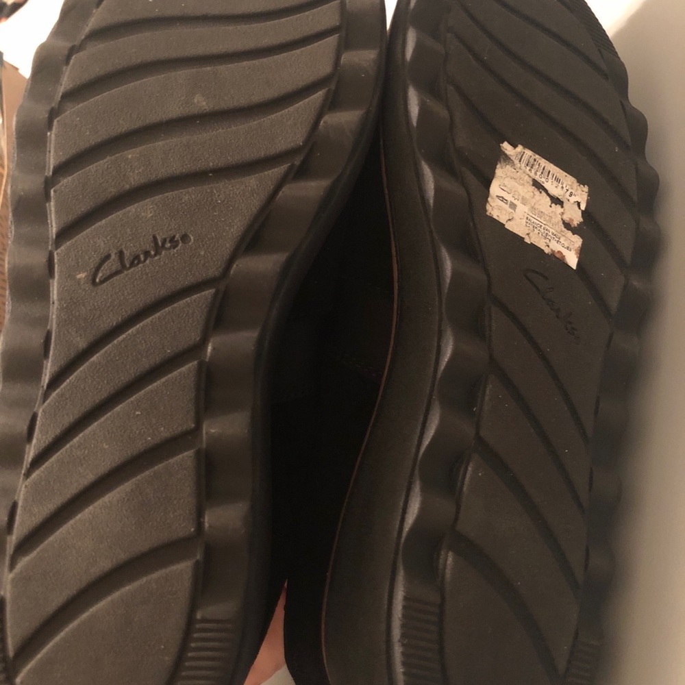 New pair of women’s Clark’s Ultimate comfort shoes size 8 - Picture 4 of 5